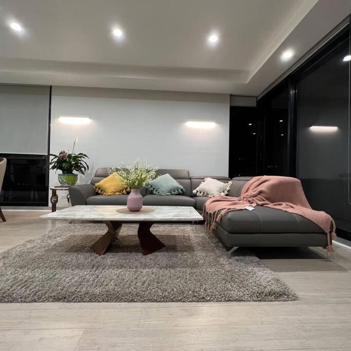 Carlton Stunning View Apartment 150M Away From University Of Melbourne Exterior photo